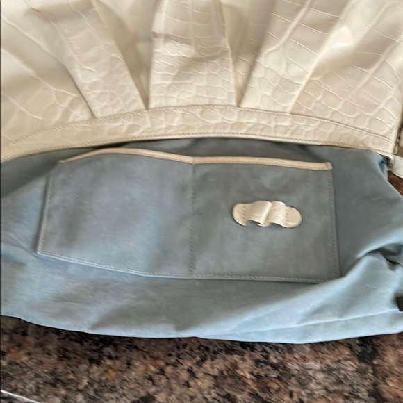 Brahmin White Leather Shoulder Bag with Pleated Design - Picture 6 of 11